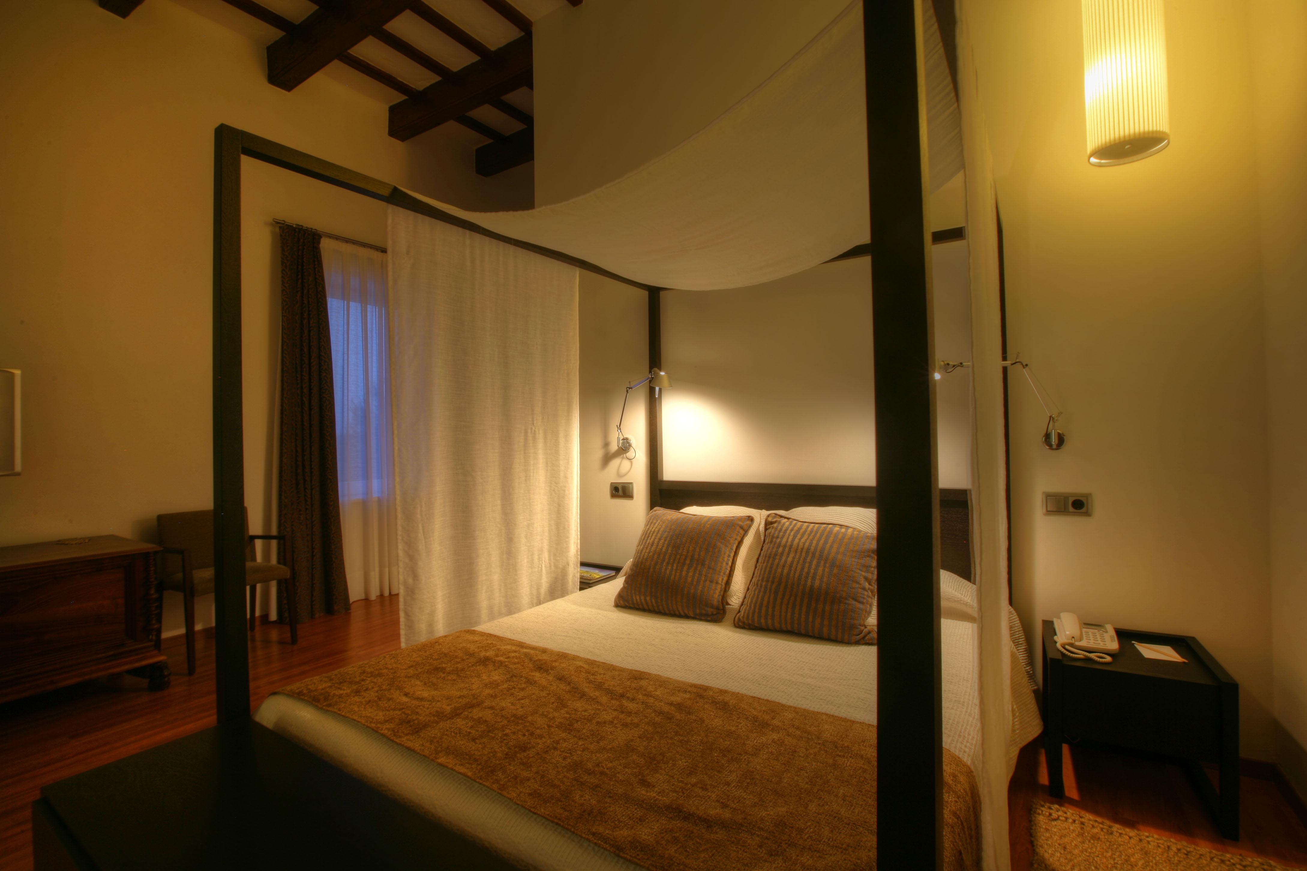 Binissaida Boutique 4*